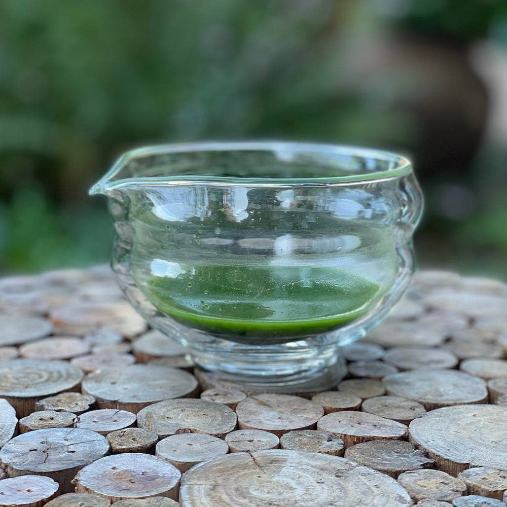 Katakuchi Matcha-kom van glas