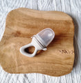 Geef foto weer in Gallery viewer, Fruit Feeder Fopspeen
