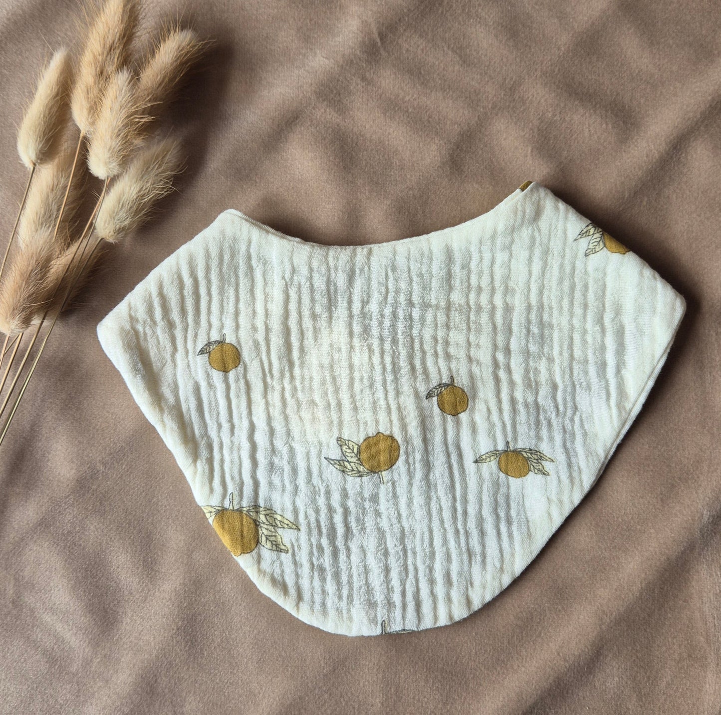 Slabber hydrofiel met drukknoopjes met citroenen print - Zivē