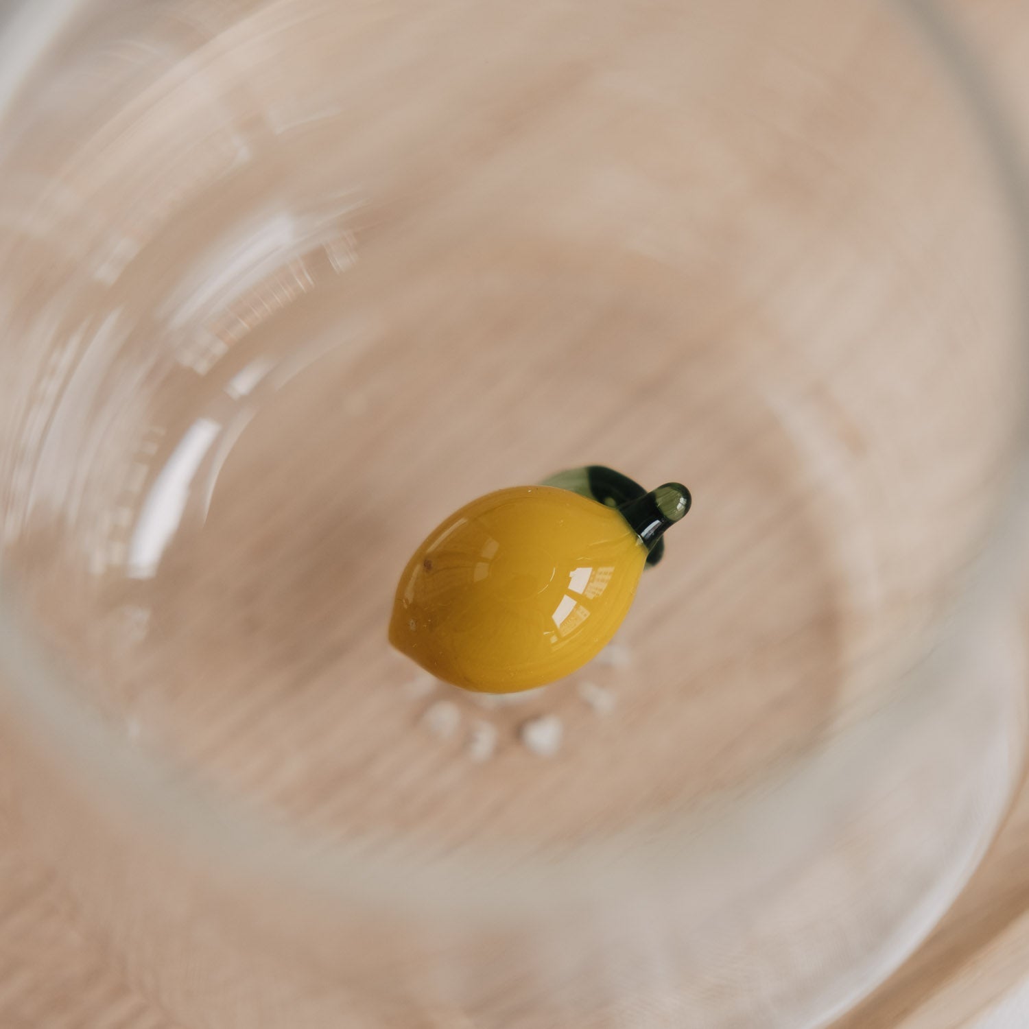 Drinkglas met citroen - Zivē