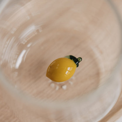 Drinkglas met citroen - Zivē