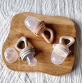 Geef foto weer in Gallery viewer, Fruit Feeder Fopspeen
